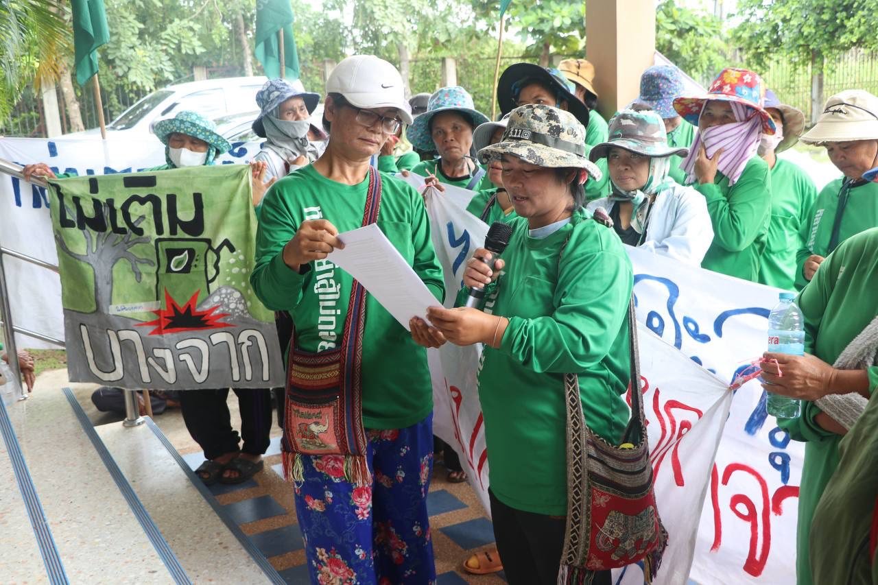 ชาวบ้านด่านขุนทดร้อง อบต.หนองไทร ตรวจสอบบริษัทไทยคาลิ ปมบุกรุกที่สาธารณะ-สร้างถนนไม่โปร่งใส
